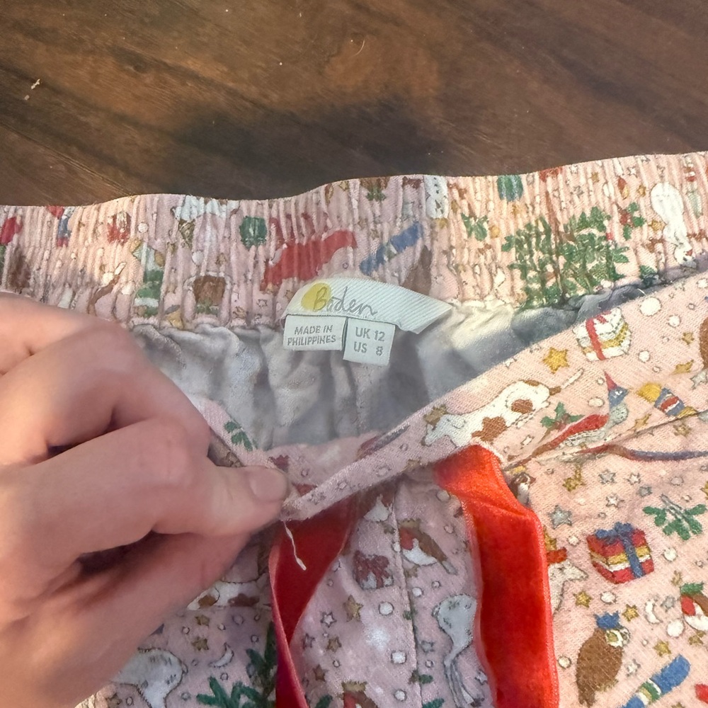 Boden Vanessa Cosy Festive Pyjama Bottoms, Milkshake Festive size 8 - Picture 6 of 9
